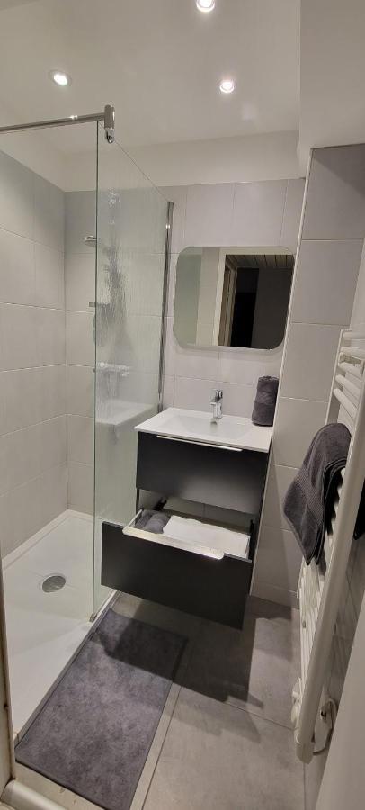 T2 Vue Mer Dans Residence Calme / T2 Sea View In A Quiet Residence 방돌 외부 사진