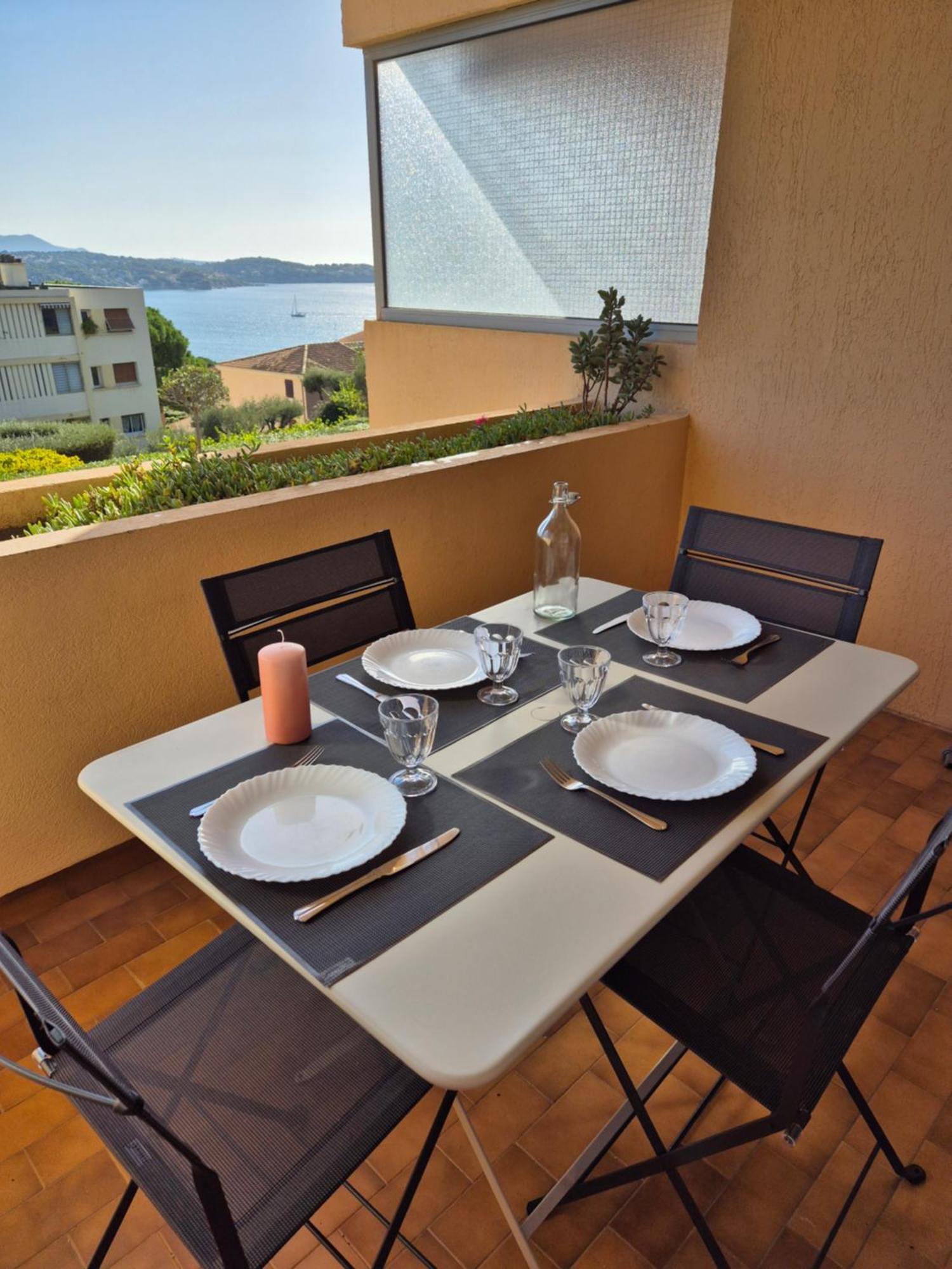 T2 Vue Mer Dans Residence Calme / T2 Sea View In A Quiet Residence 방돌 외부 사진